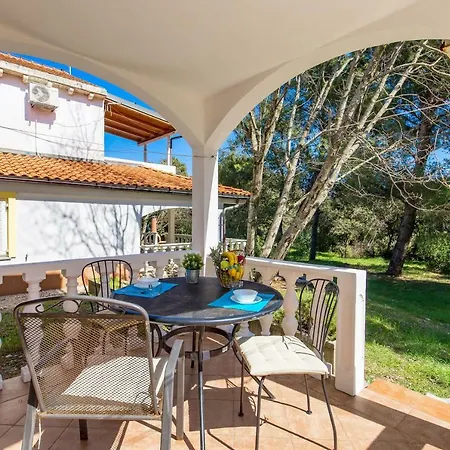 Apartments In Pinewood Near The Sea Mali Losinj Exterior photo