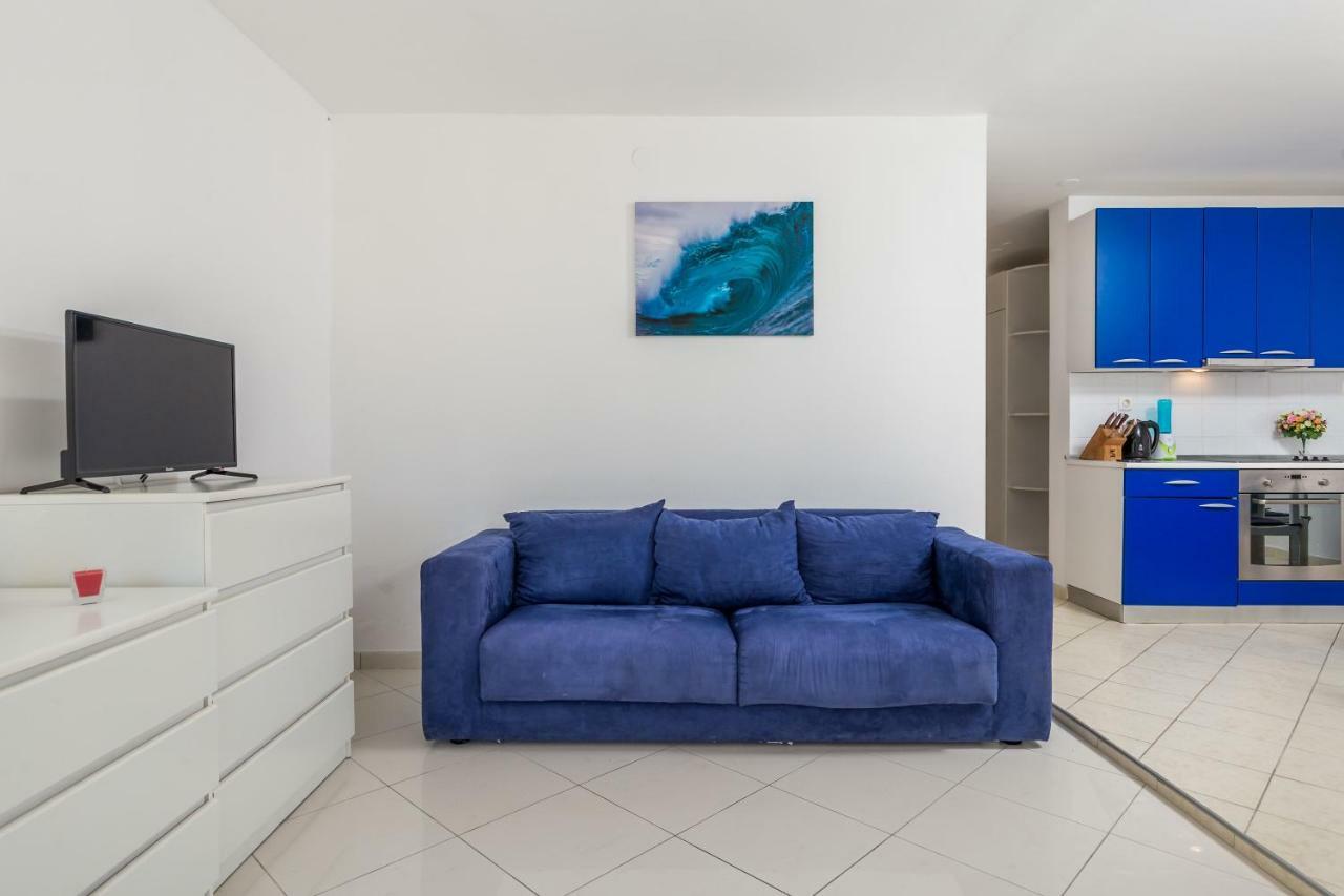 In Pinewood Near The Sea Apartman